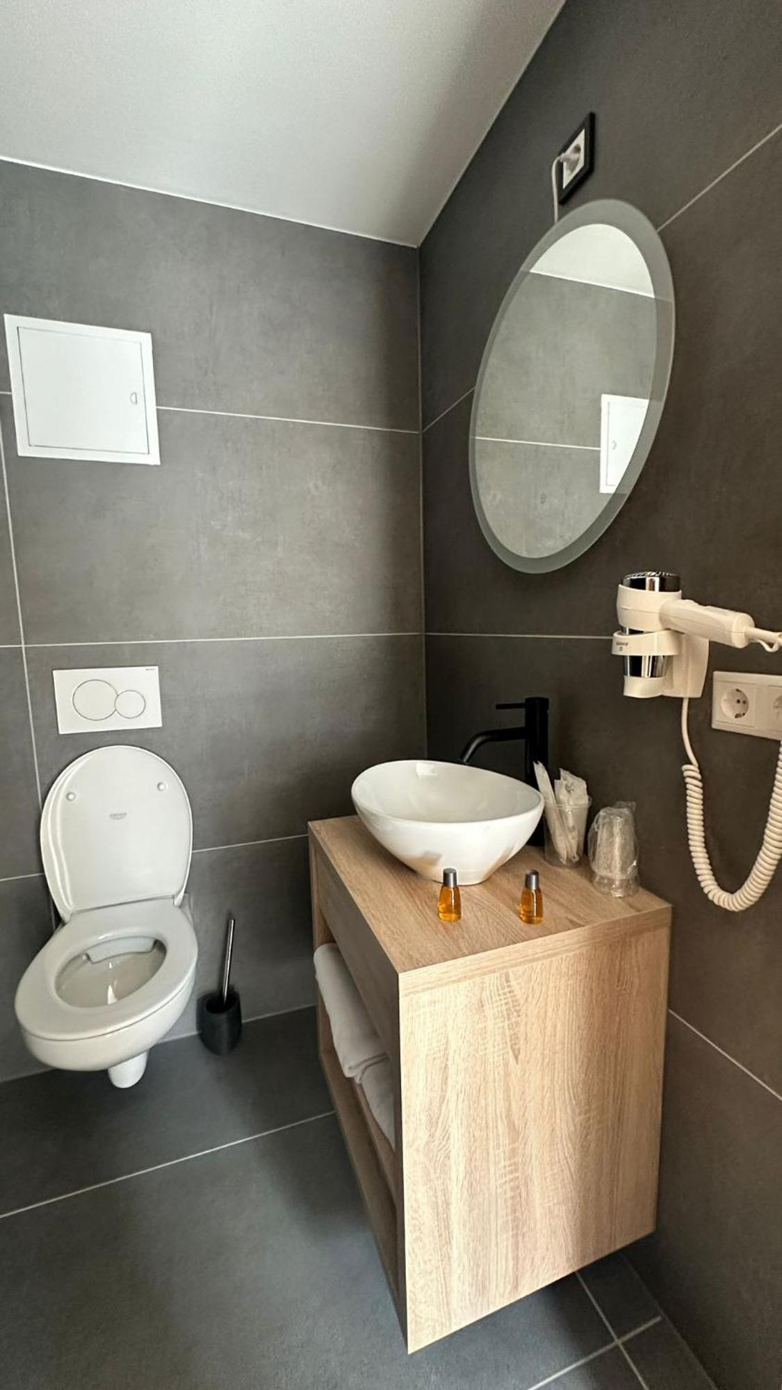 B&S Aparthotel Weißenhorn المظهر الخارجي الصورة